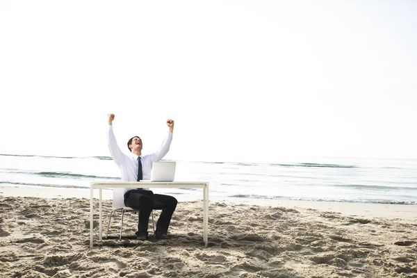 Businessman Working  at beach Concept — Stock Photo, Image