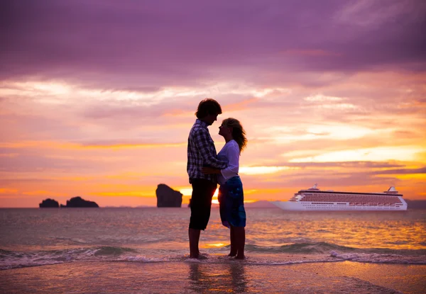 Pár na letní Beach koncept — Stock fotografie