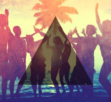 İnsanlar kutlayan plaj yaz parti kavramı