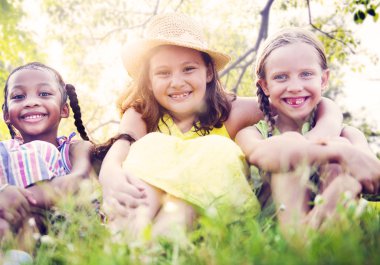 Çocuklar arkadaşlık beraberlik kavramı