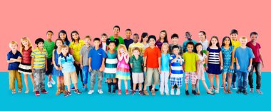 sevimli gülümseyen çocuklar