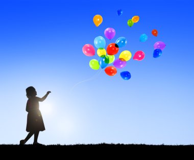 Renkli balonları olan kız