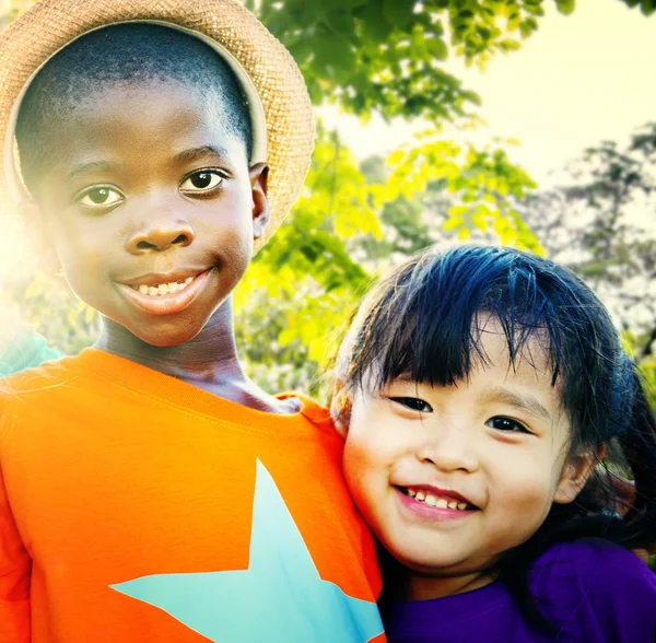 Amitié et convivialité des enfants — Photo