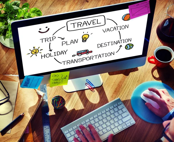 Man using computer and Travel  Concept — Stock Photo, Image