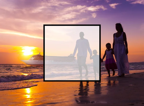 Familjen på sommaren semester koncept — Stockfoto