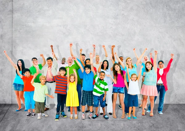 Vielfalt Menschen, die zusammenstehen — Stockfoto