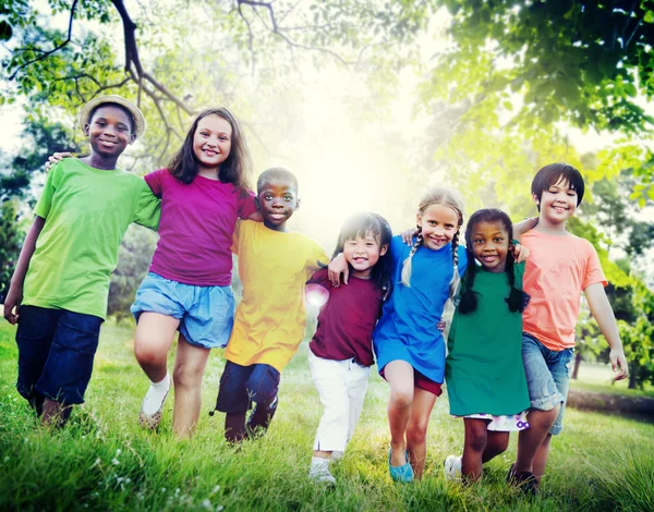 Crianças amizade e unidade — Fotografia de Stock