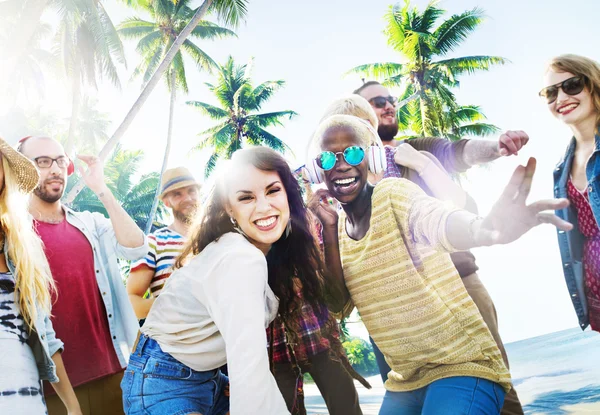 Friendship Bonding at Beach Concept — Stock Photo, Image