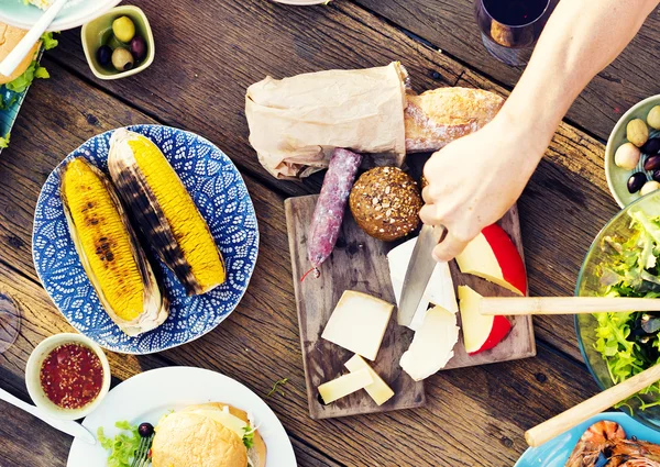 Lezzetli yemek ta parti tablo — Stok fotoğraf