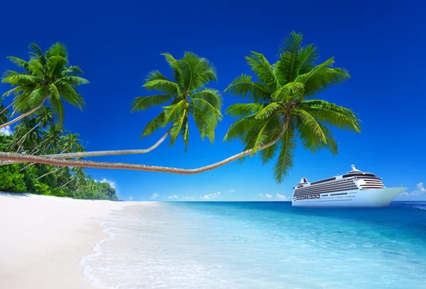 Tropical Paradise Cruise Concept — Stock Photo, Image