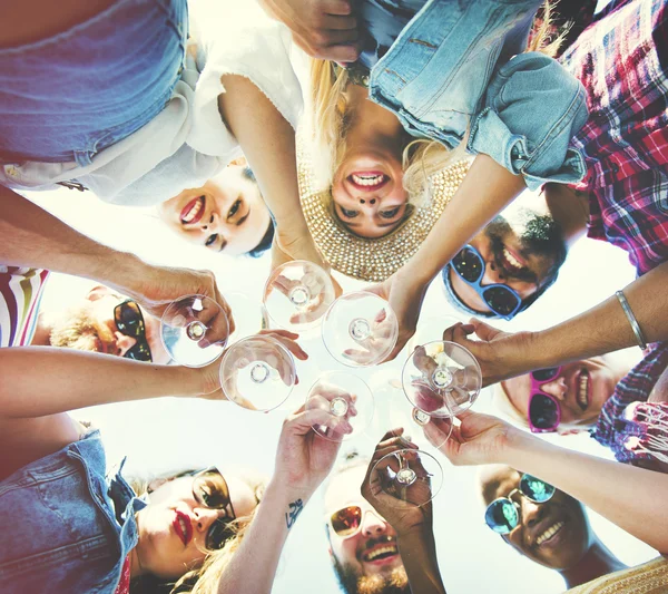 Spiaggia Cheers Celebrazione Amicizia Estate Divertimento concetto — Foto Stock