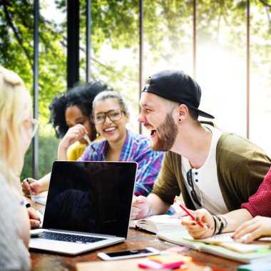 Takım çalışması, kavram toplantıda arkadaşlar