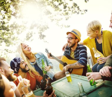 Bahçe kavramı dışarı asılı