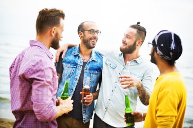 Arkadaşlar birlikte kavramı içme