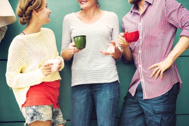 Grup insanlar sohbet kavramı