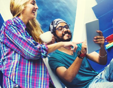 Arkadaşlar kavramı asılı