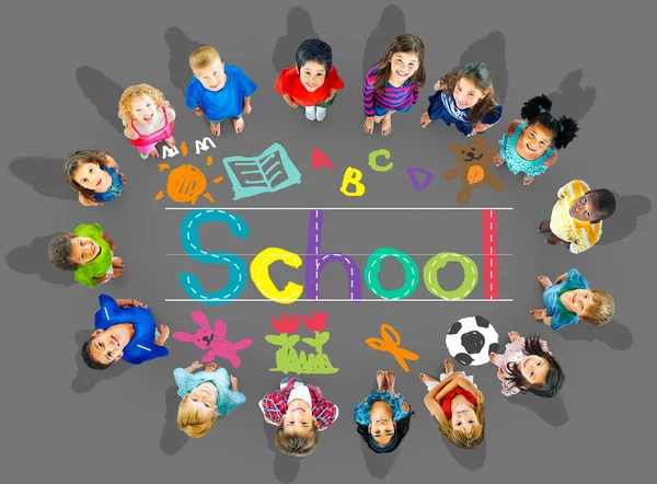 sevimli gülümseyen çocuklar