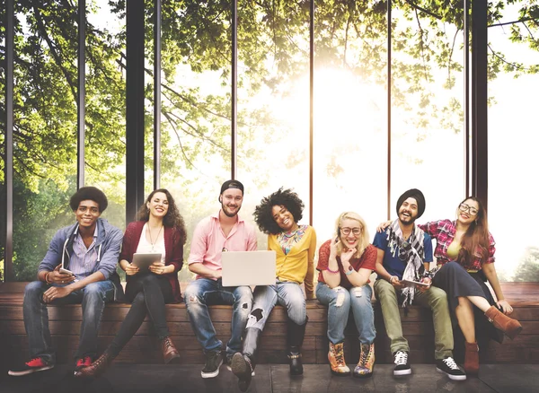 Diversità degli adolescenti, concetto di amicizia — Foto Stock