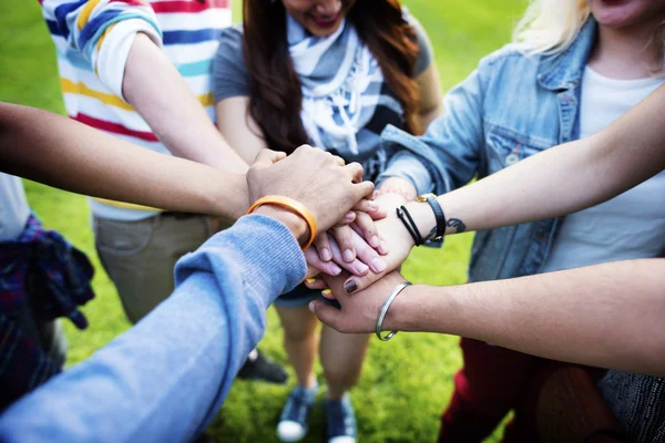 Teamwerk eenheid en vriendschap Concept — Stockfoto