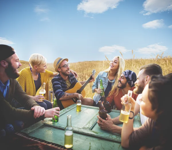 Vänner umgås koncept — Stockfoto