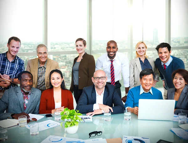 Oameni de afaceri la întâlnire — Fotografie, imagine de stoc