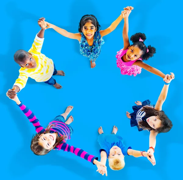 Children standing in circle — Stock Photo, Image