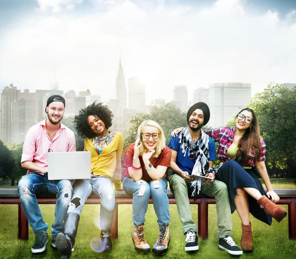 Jugendliche oder Freunde, Freundschaftskonzept — Stockfoto