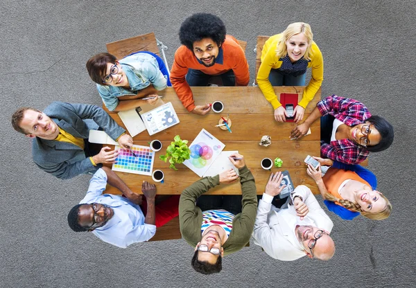 Designers Tendo um Conceito de Reunião — Fotografia de Stock