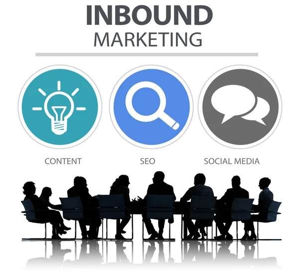 Ofiste çalışan iş adamları