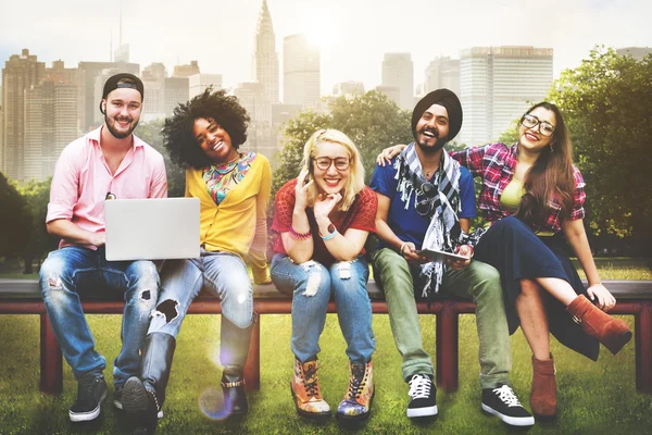 Gençler veya arkadaş, dostluk kavramı