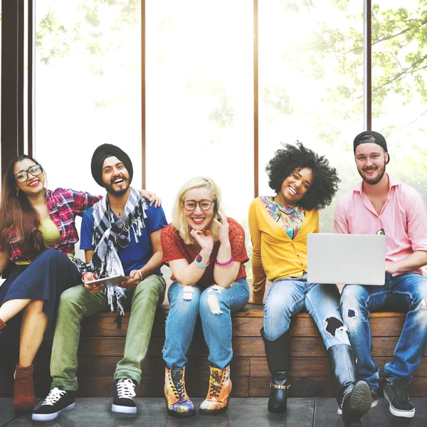 Adolescenti insieme Concetto allegro — Foto Stock