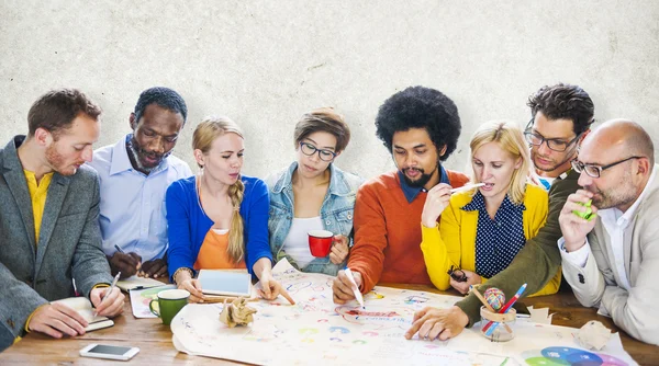 Brainstorming Comunicação Trabalho em equipe Conceito — Fotografia de Stock