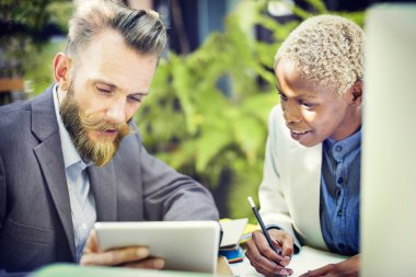 Yöneticisi ve birlikte çalışan Sekreter