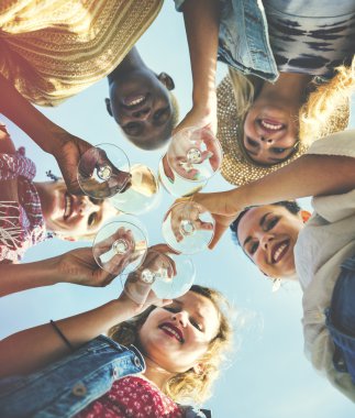 Dostluk yaz kutlama kavramı