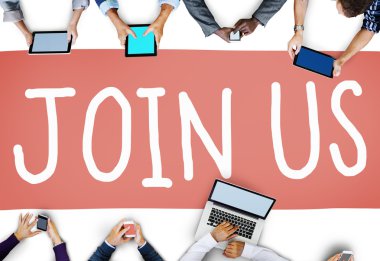 farklı aygıtlar kullanan kişiler