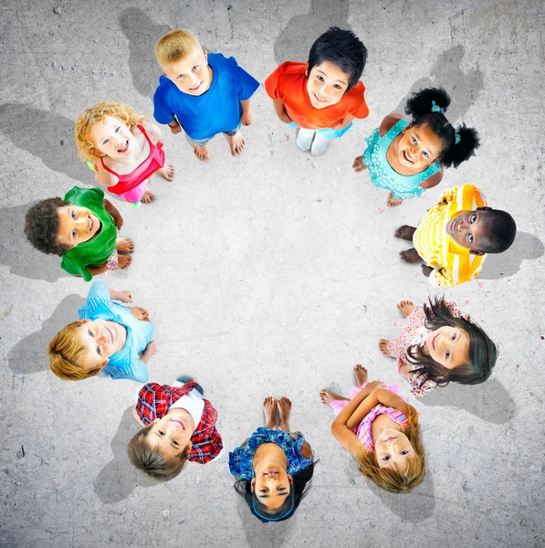 Adorables niños sonrientes — Foto de Stock