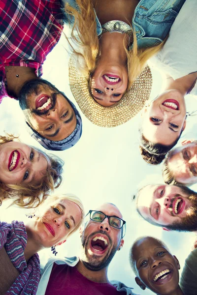 Groep van vrienden Huddle, partij Concept — Stockfoto