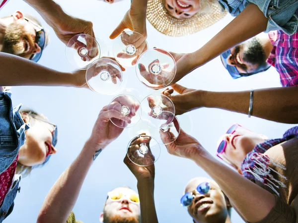 Vänskap sommar fest konceptet — Stockfoto