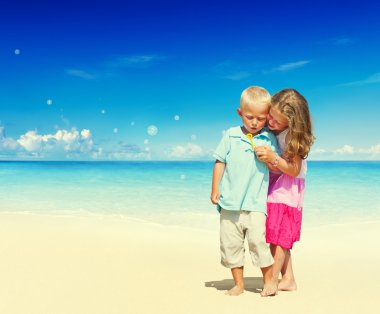 Yaz plaj, çocuk kavramı, Aile