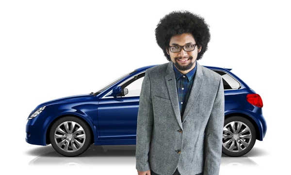 Lächelnder Mann und blaues Auto — Stockfoto