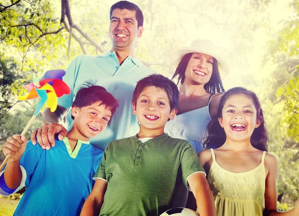 Familj lycka föräldrar Holiday — Stockfoto
