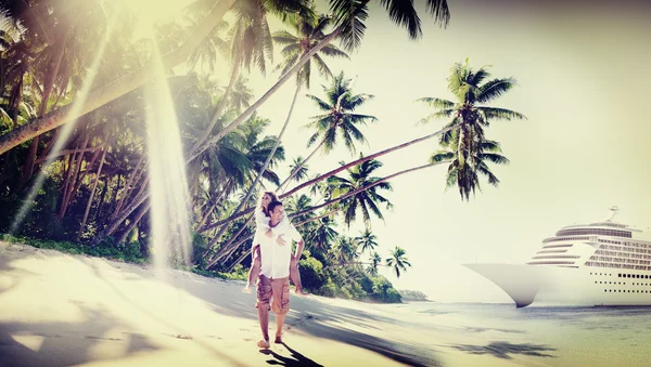 Paar op het strand, Concept vakantie — Stockfoto