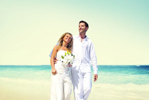 Пара на пляжі, концепція шлюб — стокове фото