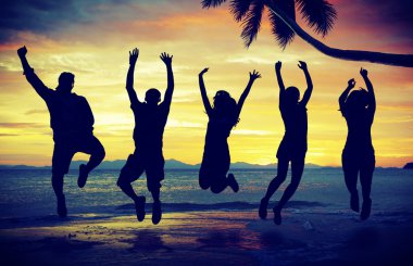 İnsanlar kutlama Beach parti kavramı