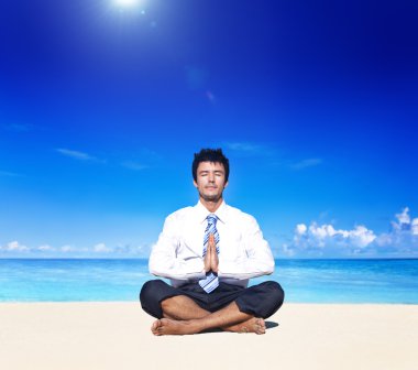 İşadamı kavramı Sahilde meditasyon