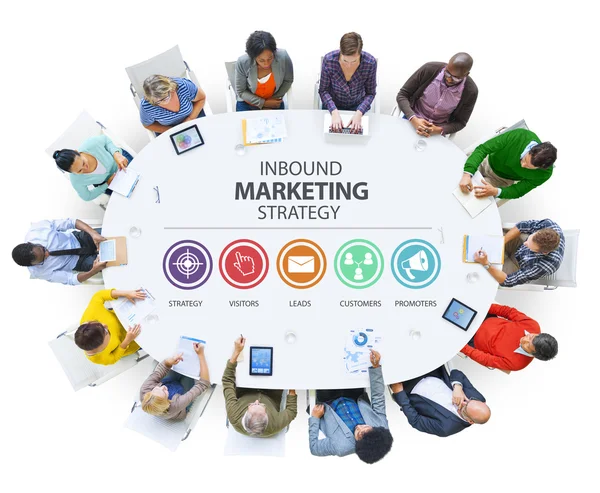 Mensen uit het bedrijfsleven en marketingstrategie — Stockfoto