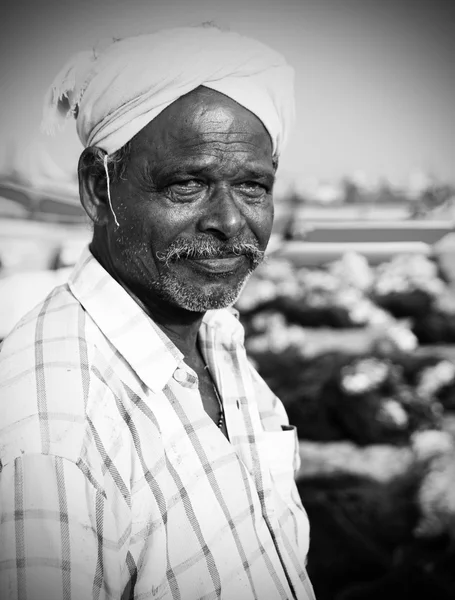 Pescatore indiano posa — Foto Stock