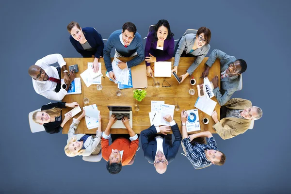 Affärsmän corporate diskussion — Stockfoto