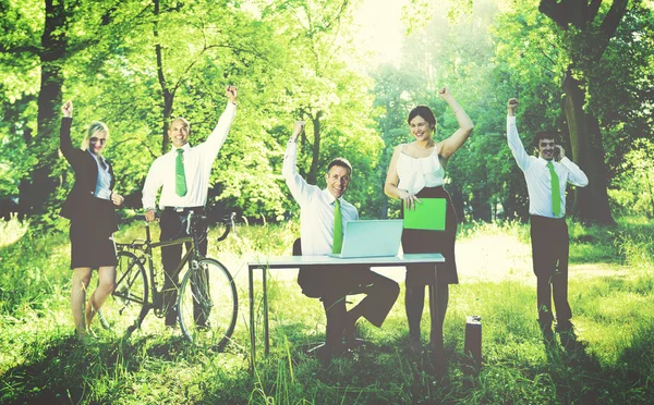 Команда зелёного бизнеса — стоковое фото