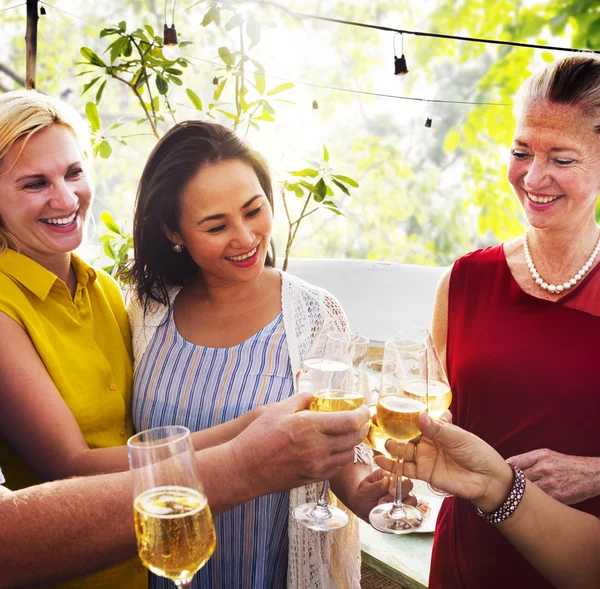 Amigos Festa da Amizade Hanging out Concept — Fotografia de Stock